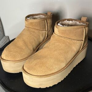 Ugg Classic Ultra Mini Platform